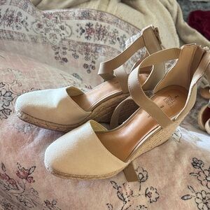Time and Tru Cream Espadrille Wedges